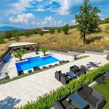 Boa Luxury Aparthouse With Swimming Pool 公寓式酒店 里耶卡
